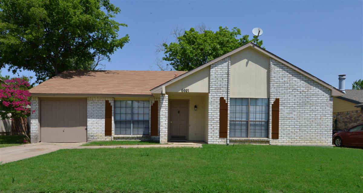 6921 Misty Glen